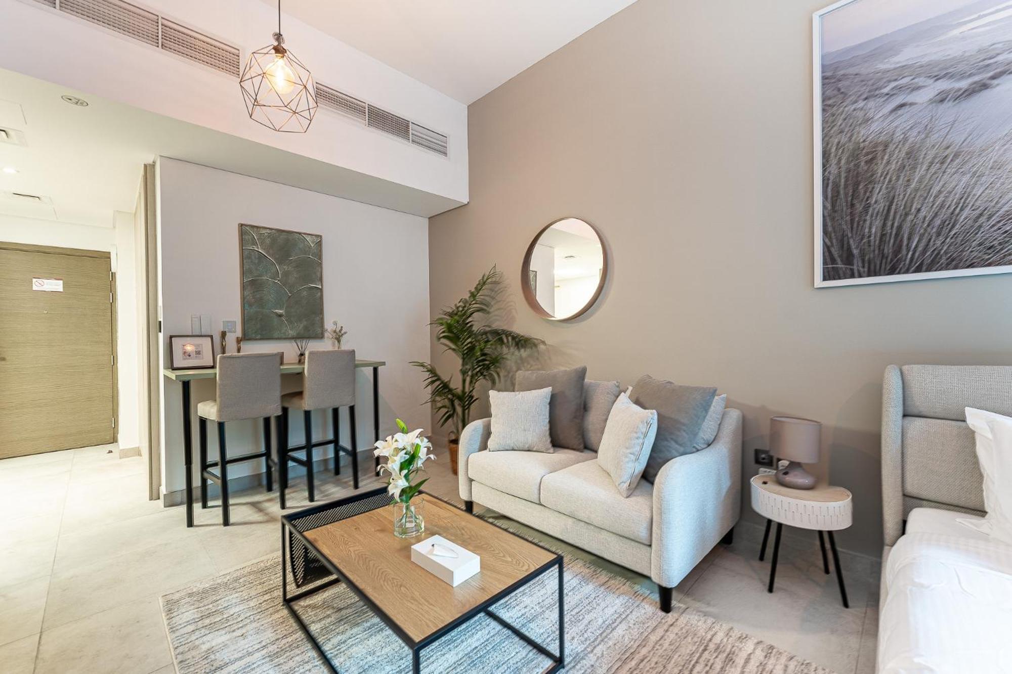 Havn - In La Riviera Azure Jvc, Pool View Apartment Dubai