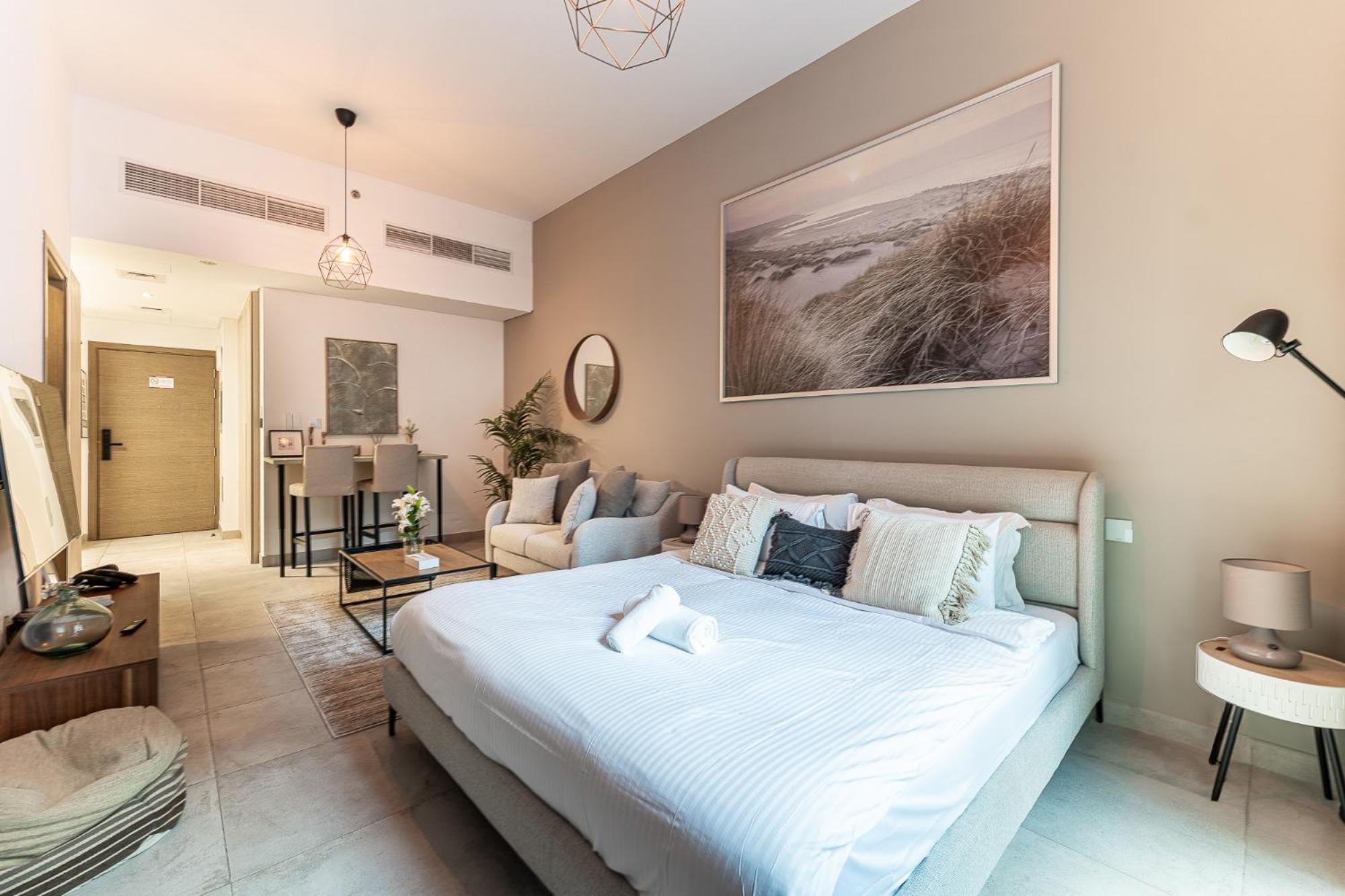 Havn - In La Riviera Azure Jvc, Pool View Apartment Dubai